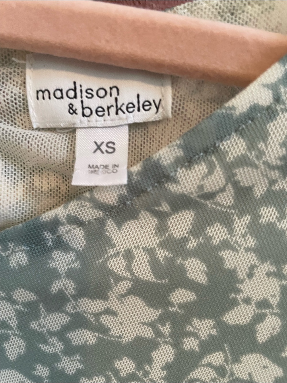 Madison & Berkeley Mint Green Floral V-Neck Peplum Blouse - Picture 8 of 11